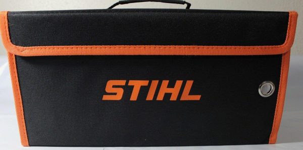 STIHL GTA 26 PRUNER CHAINSAW W CARRYING CASE, BATTERY AND CHARGER.